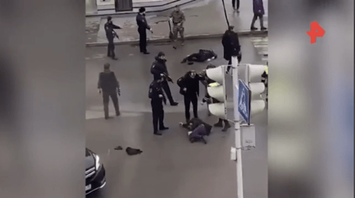 Стоп-кадр видео последствий вооруженного инцидента в Грозном 28 декабря 2020 года: https://ren.tv/news/kriminal/786798-novoe-video-s-mesta-vooruzhennoi-ataki-na-sotrudnikov-dps-v-groznom Стоп-кадр видео последствий вооруженного инцидента в Грозном 28 декабря 2020 года: https://ren.tv/news/kriminal/786798-novoe-video-s-mesta-vooruzhennoi-ataki-na-sotrudnikov-dps-v-groznom