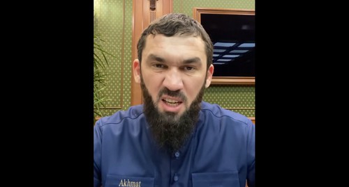 Спикер парламента Чечни Магомед Даудов. Стопкадр из видео на странице Даудова в Instagram. https://www.instagram.com/p/CJbM0e9qpf2/ Спикер парламента Чечни Магомед Даудов. Стопкадр из видео на странице Даудова в Instagram. https://www.instagram.com/p/CJbM0e9qpf2/