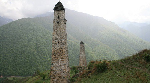 Башни в Джейрахско-Ассинском заповеднике. Фото: пресс-служба Джейрахско-Ассинского государственного историко-архитектурного и природного музея-заповедника / страница учреждения "ВКонтакте" Башни в Джейрахско-Ассинском заповеднике. Фото: пресс-служба Джейрахско-Ассинского государственного историко-архитектурного и природного музея-заповедника / страница учреждения "ВКонтакте"