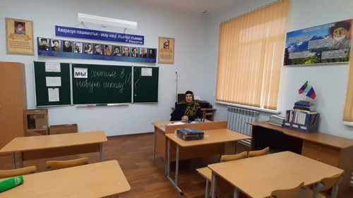 Новая школа в селе Бюрукутан. Фото предоставлено "Кавказскому узлу" Омаром Магомедовым Новая школа в селе Бюрукутан. Фото предоставлено "Кавказскому узлу" Омаром Магомедовым