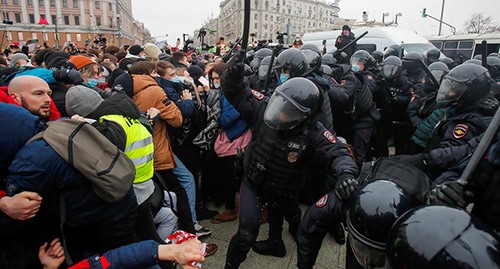 Полиция во время акции протеста. Москва, 23 января 2021 года. Фото: REUTERS/Maxim Shemetov Полиция во время акции протеста. Москва, 23 января 2021 года. Фото: REUTERS/Maxim Shemetov