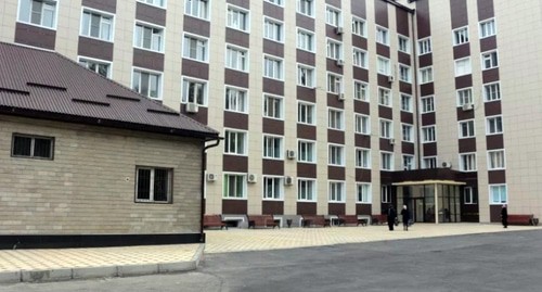 Больница в Махчкале. Фото пресс-службы Минздрава Дагестана http://minzdravrd.ru/news/item/2902?utm_source=yxnews&utm_medium=desktop&nw=1612938797000&utm_referrer=https%3A%2F%2Fyandex.ru%2Fnews%2Fstory%2FDva_gospitalya_dlya_pacientov_s_koronavirusom_zakrylis_v_Makhachkale--3a39eb84ea8105451670ffa4f74027c4 Больница в Махчкале. Фото пресс-службы Минздрава Дагестана http://minzdravrd.ru/news/item/2902?utm_source=yxnews&utm_medium=desktop&nw=1612938797000&utm_referrer=https%3A%2F%2Fyandex.ru%2Fnews%2Fstory%2FDva_gospitalya_dlya_pacientov_s_koronavirusom_zakrylis_v_Makhachkale--3a39eb84ea8105451670ffa4f74027c4