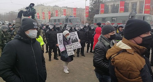 Акция поддержки Навального. Волгоград, 31 января 2021 г. Фото Татьяны Филимоновой для "Кавказского узла" Акция поддержки Навального. Волгоград, 31 января 2021 г. Фото Татьяны Филимоновой для "Кавказского узла"
