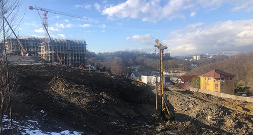 Оползень на склоне Бытха в Сочи. Фото Светланы Кравченко для "Кавказского узла" Оползень на склоне Бытха в Сочи. Фото Светланы Кравченко для "Кавказского узла"
