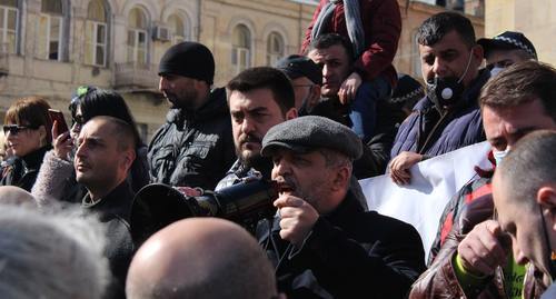 Акция протеста с требованием отставки Ираклия Гарибашвили перед зданием правительства Грузии 9 марта 2021 года. Фото Инны Кукуджановой для "Кавказского узла" Акция протеста с требованием отставки Ираклия Гарибашвили перед зданием правительства Грузии 9 марта 2021 года. Фото Инны Кукуджановой для "Кавказского узла"