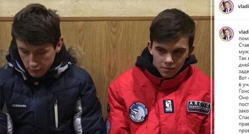 Магомед Кадиев (слева) и Карин Амирханов. Скриншот публикации на странице губернатора Ставропольского края Владимира Владимирова в Instagram https://www.instagram.com/p/CMpmSZFhlv-/ Магомед Кадиев (слева) и Карин Амирханов. Скриншот публикации на странице губернатора Ставропольского края Владимира Владимирова в Instagram https://www.instagram.com/p/CMpmSZFhlv-/
