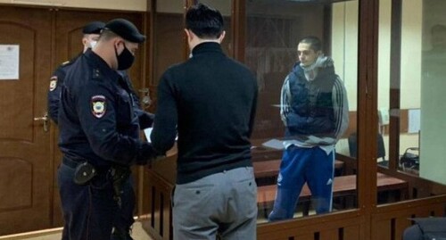 Сайд-Мухаммад Джумаев (справа) в зале суда. Фото: пресс-служба Пресненского суда Сайд-Мухаммад Джумаев (справа) в зале суда. Фото: пресс-служба Пресненского суда