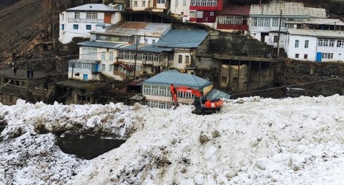 Лавина сошла в Рутульском районе. Фото: министерство транспорта и дорожного хозяйства в Дагестане ://mintransdag.ru/news/item/2840 Лавина сошла в Рутульском районе. Фото: министерство транспорта и дорожного хозяйства в Дагестане ://mintransdag.ru/news/item/2840