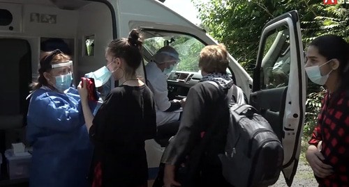 Сдача анализа на КПП на границе Абхазии. Кадр видео
Аҧсуа телехәаҧшра https://www.youtube.com/watch?v=nMIPipYQfu4 Сдача анализа на КПП на границе Абхазии. Кадр видео
Аҧсуа телехәаҧшра https://www.youtube.com/watch?v=nMIPipYQfu4