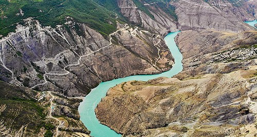 Сулакский каньон. Дагестан. Фото: Suleymannabiev https://ru.wikipedia.org/ Сулакский каньон. Дагестан. Фото: Suleymannabiev https://ru.wikipedia.org/
