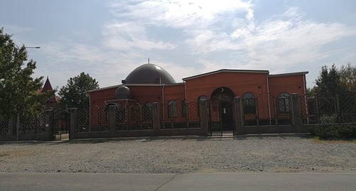 Мечеть в поселке Яблоновском. Фото: mahfouz.siag1 https://yandex.ru/ Мечеть в поселке Яблоновском. Фото: mahfouz.siag1 https://yandex.ru/