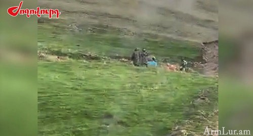 Военнослужащие азербайджанской армии. Скриншот видео https://armlur.am/1106488/?fbclid=IwAR3HJI3LbVUS9qYYO-hT4WHbSG0OnY3hO9xnZ90euXbZrpLnVVhkmWfpeO0 Военнослужащие азербайджанской армии. Скриншот видео https://armlur.am/1106488/?fbclid=IwAR3HJI3LbVUS9qYYO-hT4WHbSG0OnY3hO9xnZ90euXbZrpLnVVhkmWfpeO0