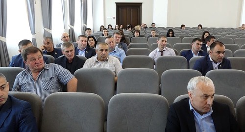 Заседание парламента Южной Осетии, на котором был выбран новый генпрокурор Южной Осетии. Фото пресс-службы парламента ЮО. Заседание парламента Южной Осетии, на котором был выбран новый генпрокурор Южной Осетии. Фото пресс-службы парламента ЮО.