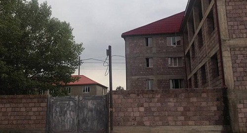 Интернат в Ниноцминде. Фото https://newstbilisi.info/180547-phr-v-oon-obyazali-vlasti-gruzii-provesti-monitoring-detskogo-doma-v-ninocminda.html Интернат в Ниноцминде. Фото https://newstbilisi.info/180547-phr-v-oon-obyazali-vlasti-gruzii-provesti-monitoring-detskogo-doma-v-ninocminda.html