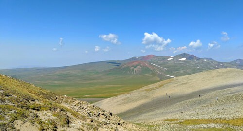 Гегаркуникская область Армении. Фото
Согомон Матевосян - https://commons.wikimedia.org/wiki/Category:Gegharkunik_Province#/media/File:-Mets_Spitakasar_S-N_02.jpg Гегаркуникская область Армении. Фото
Согомон Матевосян - https://commons.wikimedia.org/wiki/Category:Gegharkunik_Province#/media/File:-Mets_Spitakasar_S-N_02.jpg