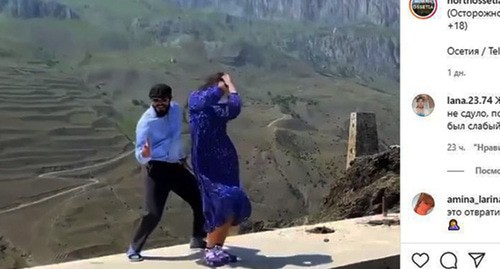 Кадр видео с откровенным танцем. Скриншот https://www.instagram.com/p/CQgNxqbCjTV/?utm_medium=copy_link Кадр видео с откровенным танцем. Скриншот https://www.instagram.com/p/CQgNxqbCjTV/?utm_medium=copy_link