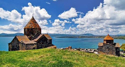 Гегаркуникский район. Фото: Vigen Hakhverdyan https://ru.wikipedia.org/ Гегаркуникский район. Фото: Vigen Hakhverdyan https://ru.wikipedia.org/