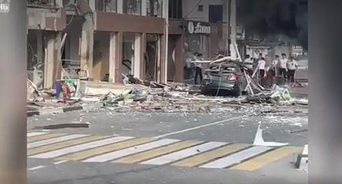 Последствия взрыва газа в гостинице в Геленджике 13.07.2021. Кадр видео
Новости Новороссийска https://www.youtube.com/watch?v=hQjAJseQ2UU&t=9s Последствия взрыва газа в гостинице в Геленджике 13.07.2021. Кадр видео
Новости Новороссийска https://www.youtube.com/watch?v=hQjAJseQ2UU&t=9s