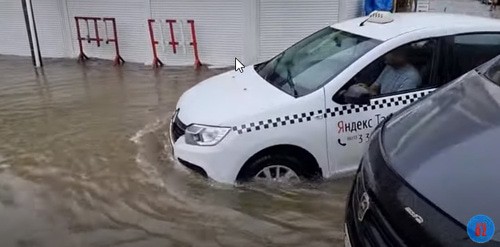 Наводнение в Анапе. Скриншот видео https://www.youtube.com/watch?v=83B49N-xC_U Наводнение в Анапе. Скриншот видео https://www.youtube.com/watch?v=83B49N-xC_U