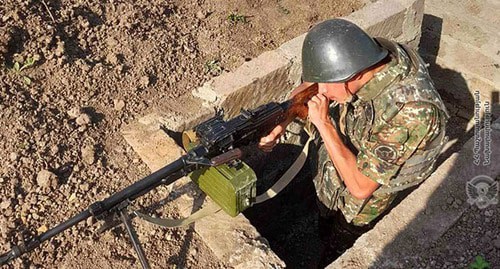 Военнослужащий армии Армении в зоне конфликта. Фото: официальный сайт Минобороны Армении https://mil.am Военнослужащий армии Армении в зоне конфликта. Фото: официальный сайт Минобороны Армении https://mil.am