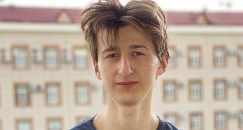 Салман Тепсуркаев. Фото пресс-служба ПЦ "Мемориал" https://memohrc.org/ Салман Тепсуркаев. Фото пресс-служба ПЦ "Мемориал" https://memohrc.org/