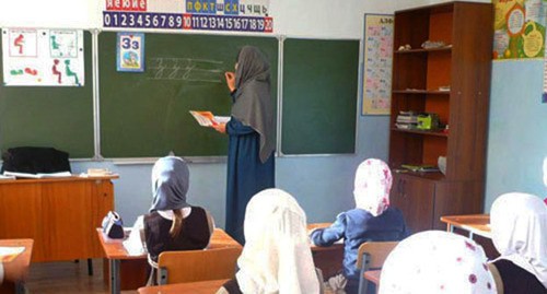 Занятия в мусульманской школе "Новое поколение" в Махачкале. Фото: сайт школы "Новое поколение", http://www.ng05.ru Занятия в мусульманской школе "Новое поколение" в Махачкале. Фото: сайт школы "Новое поколение", http://www.ng05.ru