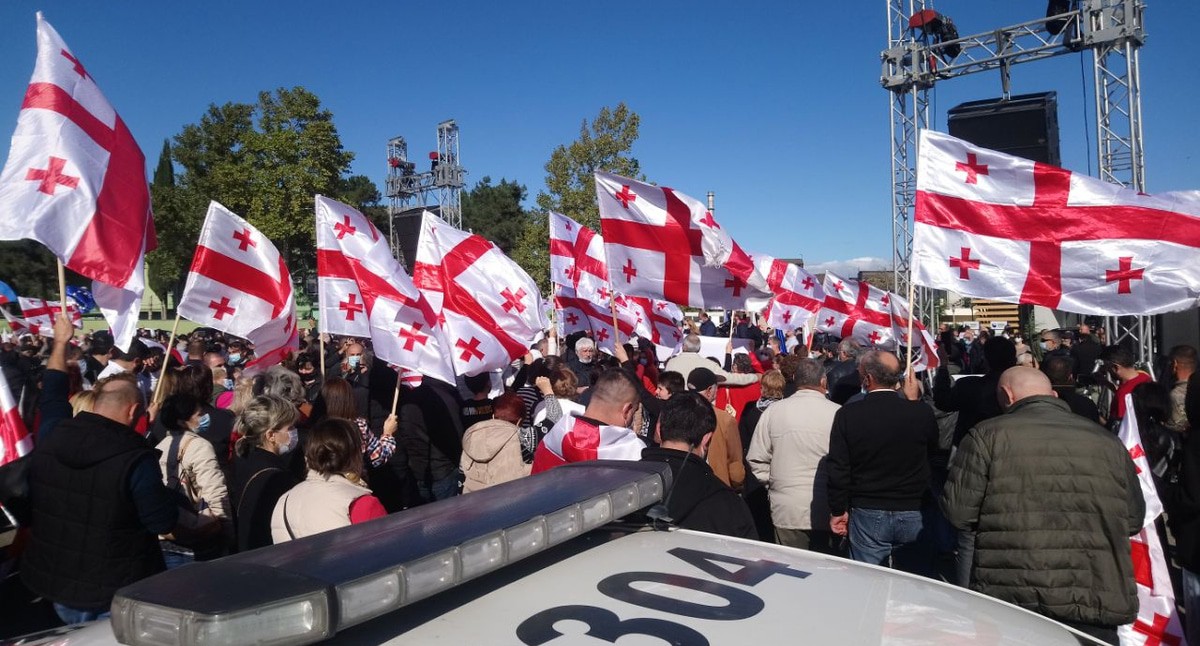 Участники митинга в Рустави. Фото Беслана Кмузова для "Кавказского узла" Участники митинга в Рустави. Фото Беслана Кмузова для "Кавказского узла"