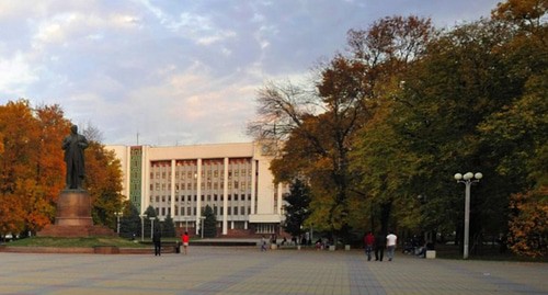 Площадь в Майкопе. Фото пресс-службы администрации https://maikop.ru/ Площадь в Майкопе. Фото пресс-службы администрации https://maikop.ru/