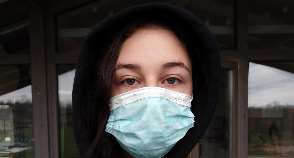Подросток в медицинской маске. Фото Нины Тумановой для "Кавказского узла" Подросток в медицинской маске. Фото Нины Тумановой для "Кавказского узла"