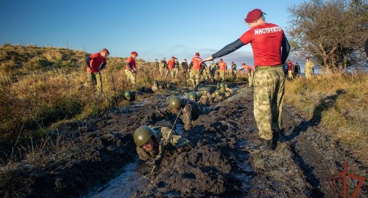 Испытания на краповый берет на Кубани. Фото пресс-служба Росгвардии: https://rosguard.gov.ru/News/Article/v-yuzhnom-okruge-rosgvardii-sostoyalos-kvalifikacionnoe-ispytanie-na-pravo-nosheniya--krapovogo-bereta Испытания на краповый берет на Кубани. Фото пресс-служба Росгвардии: https://rosguard.gov.ru/News/Article/v-yuzhnom-okruge-rosgvardii-sostoyalos-kvalifikacionnoe-ispytanie-na-pravo-nosheniya--krapovogo-bereta