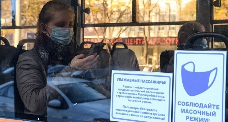 Пассажиры автобуса в Краснодаре. Фото: пресс-служба администрации Краснодарского края. https://admkrai.krasnodar.ru/upload/iblock/df4/df4ce9e8251d00fabd7e75c6548084d4.jpg Пассажиры автобуса в Краснодаре. Фото: пресс-служба администрации Краснодарского края. https://admkrai.krasnodar.ru/upload/iblock/df4/df4ce9e8251d00fabd7e75c6548084d4.jpg