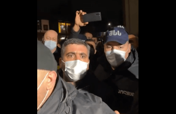 Акция в Зугдиди. Скриншот кадра видео телеканала "Мтавари архи". https://www.facebook.com/TvMtavari Акция в Зугдиди. Скриншот кадра видео телеканала "Мтавари архи". https://www.facebook.com/TvMtavari