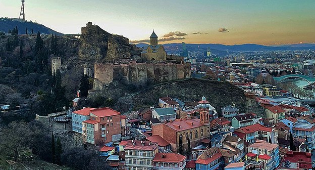 Тбилиси. Фото: LeontinaVarlamonva https://ru.wikipedia.org/ Тбилиси. Фото: LeontinaVarlamonva https://ru.wikipedia.org/