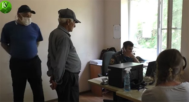 Постояльцы в дагестанском лагере "Огонек". Скриншот видео "Кавказского узла" https://www.youtube.com/watch?v=j4HSuoppzwI Постояльцы в дагестанском лагере "Огонек". Скриншот видео "Кавказского узла" https://www.youtube.com/watch?v=j4HSuoppzwI