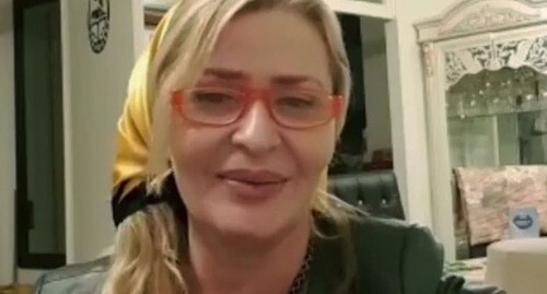 Рубати Мицаева. Скриншот видео "Хатиев Мурад" https://www.youtube.com/watch?v=OKDC6fMeQlU Рубати Мицаева. Скриншот видео "Хатиев Мурад"
https://www.youtube.com/watch?v=OKDC6fMeQlU