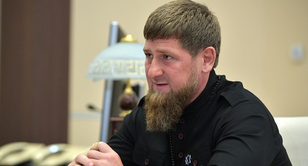Рамзан Кадыров во время встречи с Владимиром Путиным. Фото: пресс-служба Кремля kremlin.ru/catalog/persons/146/events/57797 Рамзан Кадыров во время встречи с Владимиром Путиным. Фото: пресс-служба Кремля kremlin.ru/catalog/persons/146/events/57797