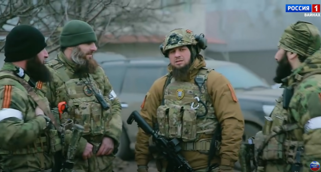 Чеченские силовики на Украине. Стоп-кадр видео канала ГТРК "Вайнах" https://www.youtube.com/watch?v=okewIraIshE Чеченские силовики на Украине. Стоп-кадр видео канала ГТРК "Вайнах" https://www.youtube.com/watch?v=okewIraIshE