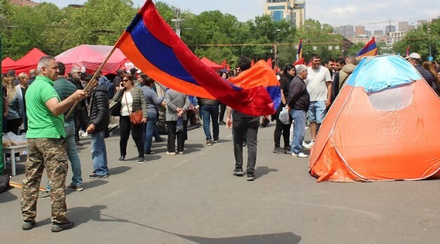 Протесты оппозиции в Ереване. Фото Тиграна Петросяна для "Кавказского узла". Протесты оппозиции в Ереване. Фото Тиграна Петросяна для "Кавказского узла".