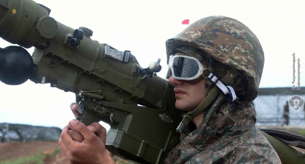 Военнослужащий армянской армии. Фото пресс-службы МО Армении https://mil.am/ru/news/10627 Военнослужащий армянской армии. Фото пресс-службы МО Армении https://mil.am/ru/news/10627