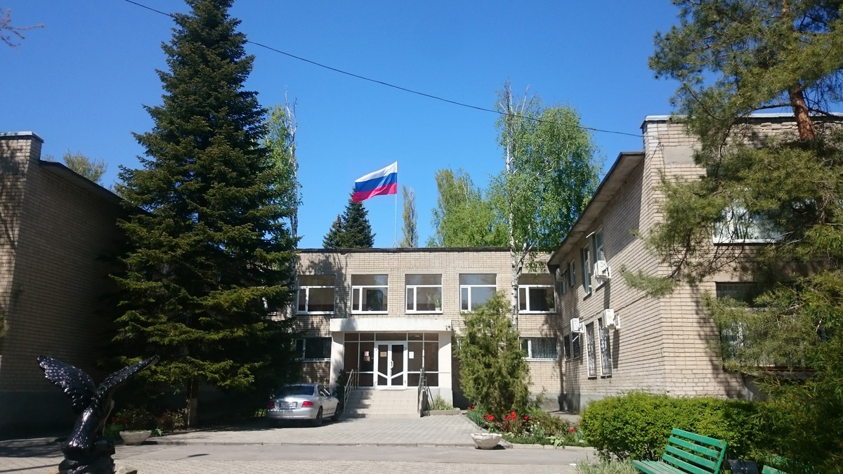 Здание суда в Новочеркасске. Фото: пресс-служба суда http://novocherkassky.ros.sudrf.ru/modules.php?name=press_dep&op=51&gid=12 Здание суда в Новочеркасске. Фото: пресс-служба суда http://novocherkassky.ros.sudrf.ru/modules.php?name=press_dep&op=51&gid=12