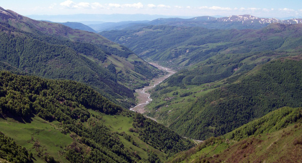 Вид на верхнее течение Ксани. Фото ჯაბა ლაბაძე https://wiki2.org/ru/Ксани
Вид на верхнее течение Ксани. Фото ჯაბა ლაბაძე https://wiki2.org/ru/Ксани