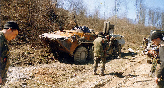 Российский БТР. Март 2000 г. Фото: Svm-1977 https://ru.wikipedia.org Российский БТР. Март 2000 г. Фото: Svm-1977 https://ru.wikipedia.org