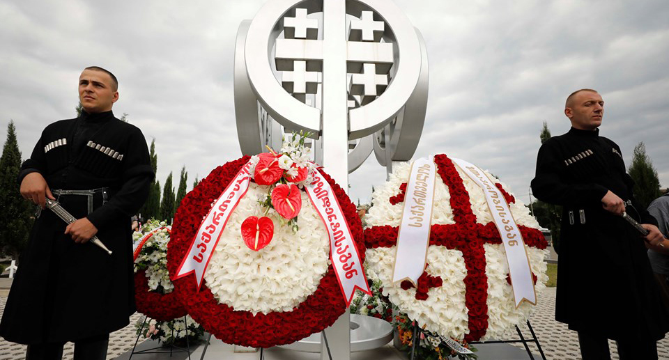 Траурные мероприятия в память о жертвах "Пятидневной войны". Фото администрации правительства Грузии Траурные мероприятия в память о жертвах "Пятидневной войны". Фото администрации правительства Грузии