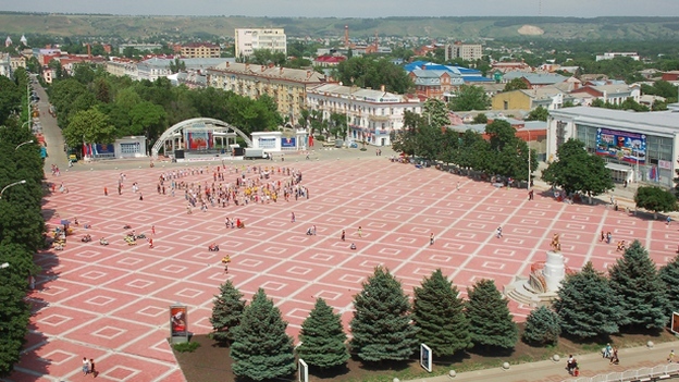Площадь в Армавире. Фото: пресс-служба администрации Армавира https://armawir.ru/ Площадь в Армавире. Фото: пресс-служба администрации Армавира https://armawir.ru/
