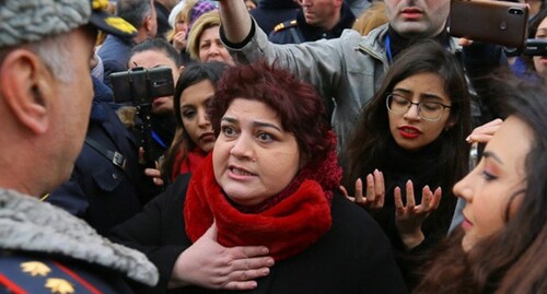 Хадиджа Исмайлова (в центре) на акции протеста. Баку, март 2019 года. Фото Азиза Каримова для "Кавказского узла"