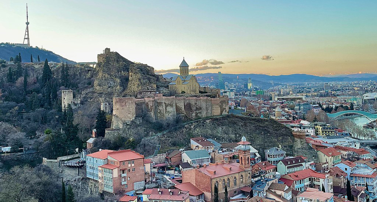 Старый город Тбилиси. Фото Леонтина Варламова https://commons.wikimedia.org/wiki/Category:Tbilisi Старый город Тбилиси. Фото Леонтина Варламова https://commons.wikimedia.org/wiki/Category:Tbilisi