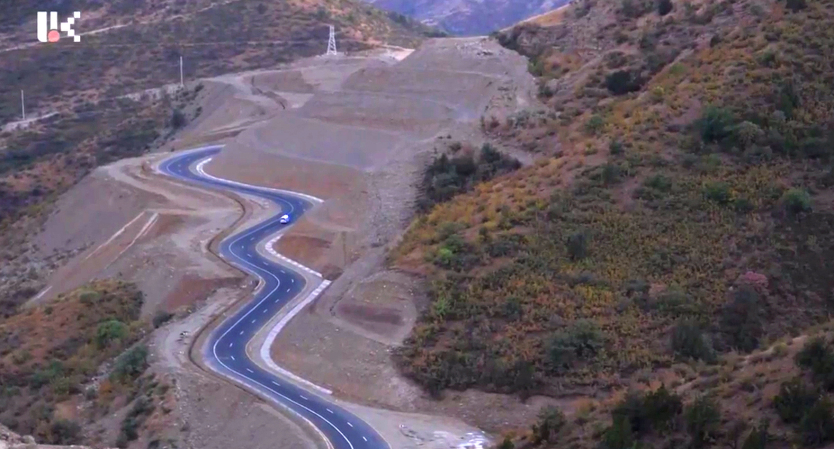 Автодорога из Нагорного Карабаха в Армению. Кадр видео Artsakh TV https://t.me/reartsakh/14484 Автодорога из Нагорного Карабаха в Армению. Кадр видео Artsakh TV https://t.me/reartsakh/14484