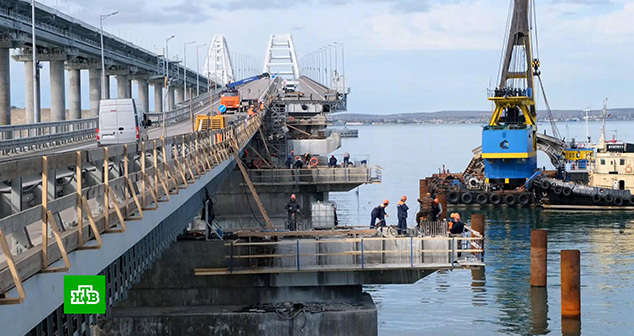 Открыто движение машин на Крымском мосту. Скриншот видео https://www.ntv.ru/novosti/2736723/ Открыто движение машин на Крымском мосту. Скриншот видео https://www.ntv.ru/novosti/2736723/