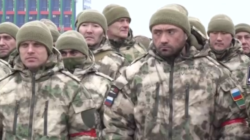 Добровольцы в аэропорту Грозного. Стоп-кадр видео из ТГ-канада Рамзана Кадырова от 10.12.22, https://t.me/RKadyrov_95/3185 Добровольцы в аэропорту Грозного. Стоп-кадр видео из ТГ-канада Рамзана Кадырова от 10.12.22, https://t.me/RKadyrov_95/3185