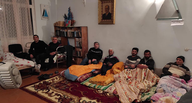 Участники голодовки в поддержку Тофига Ягублу. Фото предоставлено участниками акции Участники голодовки в поддержку Тофига Ягублу. Фото предоставлено участниками акции